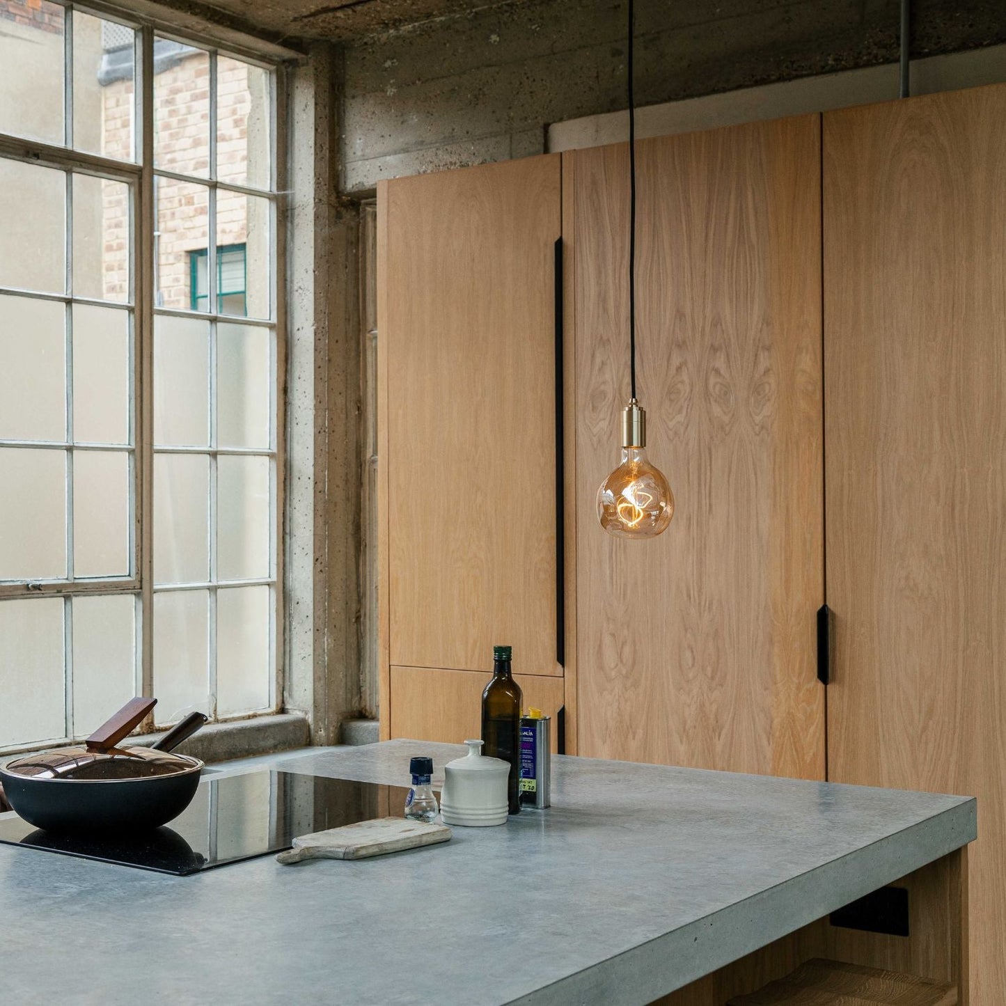 SINGLE PENDANT BRASS
