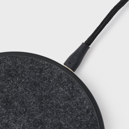 Tala. WIRELESS CHARGER Black